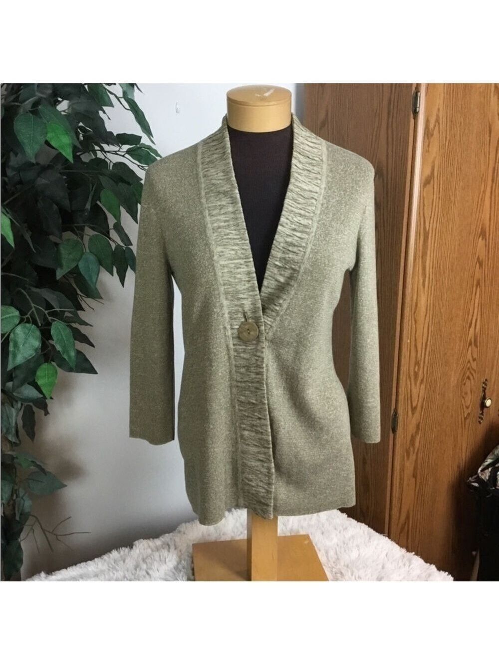 Classiques Entier one button cardigan Womans size Small 3/4 sleeve